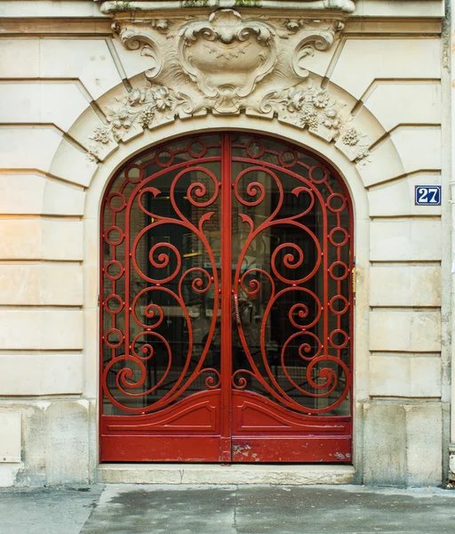 Porta in metallo rosso — Foto Stock