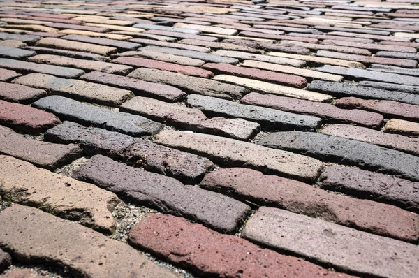 Straßenbelag aus Ziegelsteinen — Stockfoto