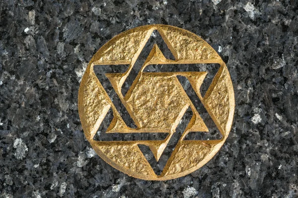 Magen David mezar taşındaki