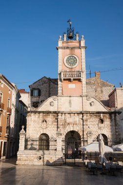 Halk Meydanı Zadar içinde 