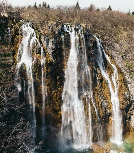 Malebný pohled na vodopády — Stock fotografie