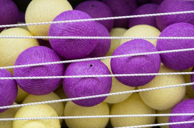 Renkli dekoratif topları