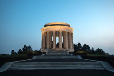 Amerikan askerleri için anıt 