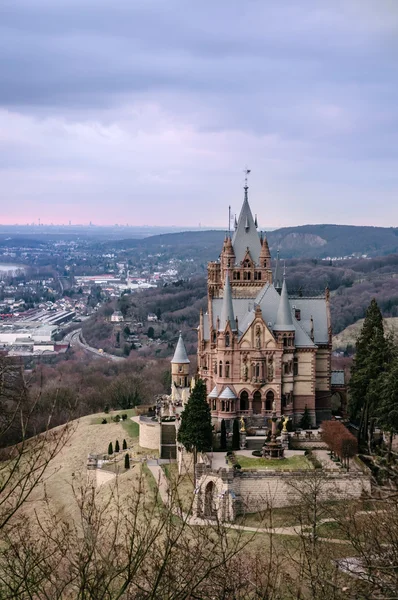 Drachenschloss замок в сутінках — стокове фото