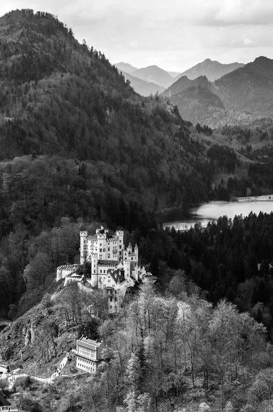 Château de Hohenschwangau dans les Alpes bavaroises — Photo