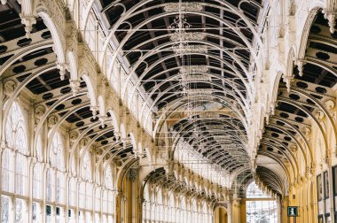 Spa Colonnade mimarisi