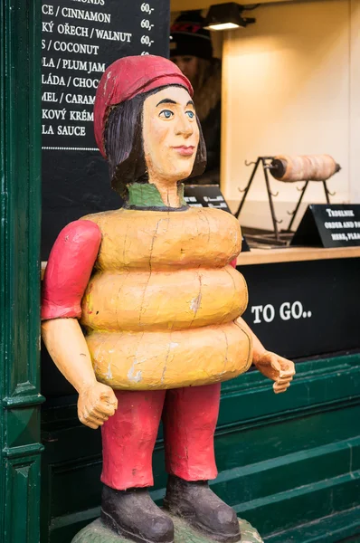 Standbeeld in de winkel in Praag — Stockfoto