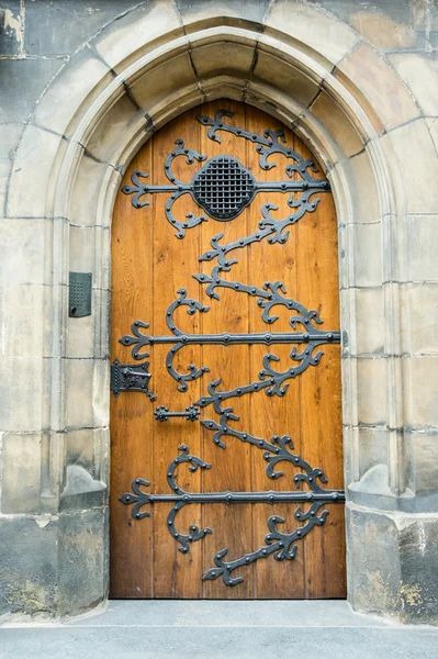 Vecchia porta in legno — Foto Stock