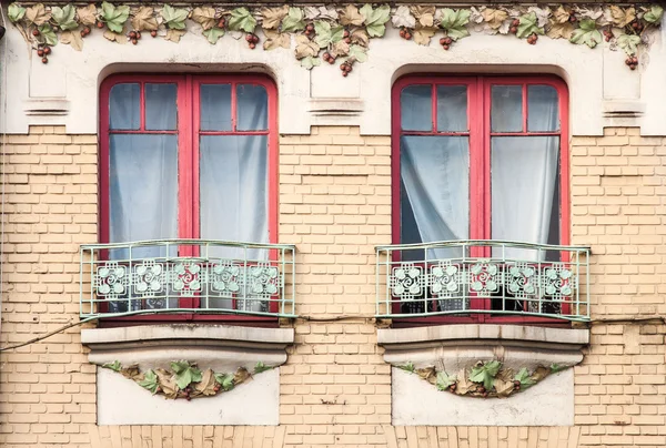 Franska retro fönster — Stockfoto
