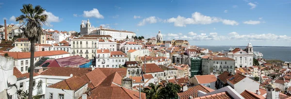 Alte stadt von lisbon — Stockfoto