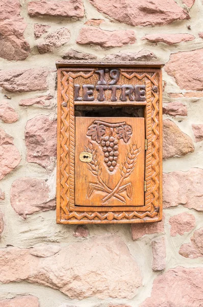 Old wooden mailbox — Stock Photo, Image