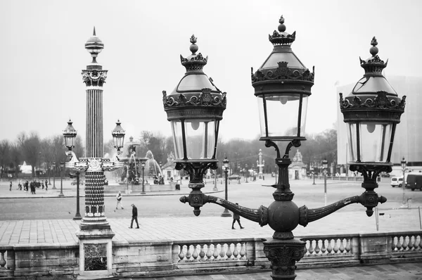 Lantaarnpalen op het plein van de Concorde — Stockfoto