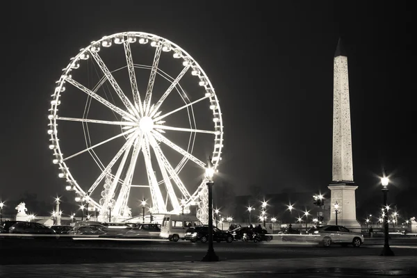 Ruota panoramica sulla piazza concorde — Foto Stock