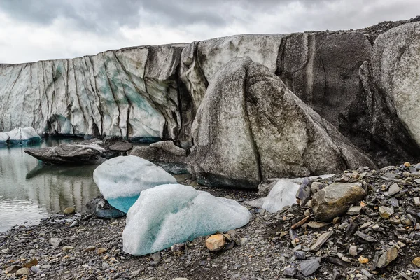 Glaciar Serp-i-Molot en una bahía Oso en Novaya Zemlya — Foto de Stock