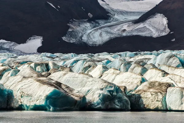 Glaciar Serp-i-Molot en una bahía Oso en Novaya Zemlya — Foto de Stock