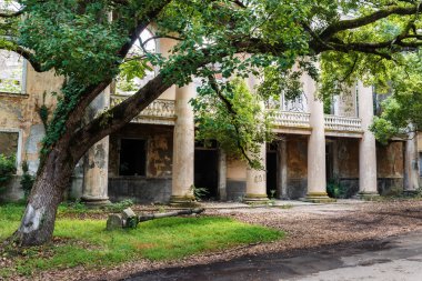 Sohum Abhazya'nın başkenti atılmış binada