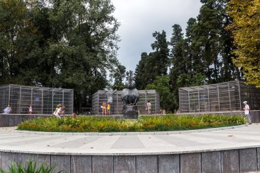 Bir maymun Sukhumi, Abhazya bir maymun evde anıt