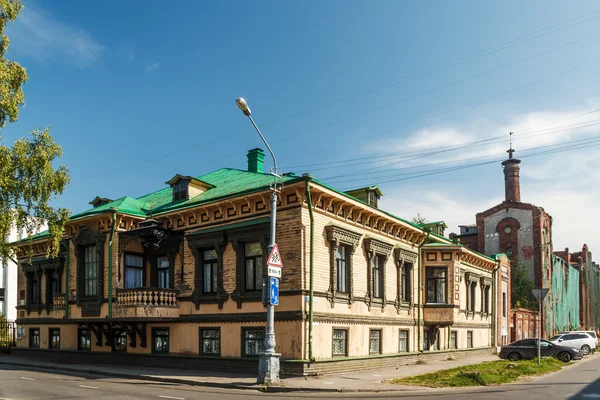 Rusland, Archangelsk. 08.09.2014. huis A.U. Soerkov in Arkhangel — Stockfoto