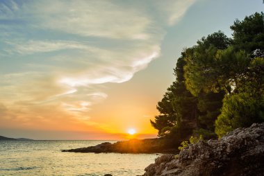 Güzel deniz günbatımı Island Brac, Hırvatistan