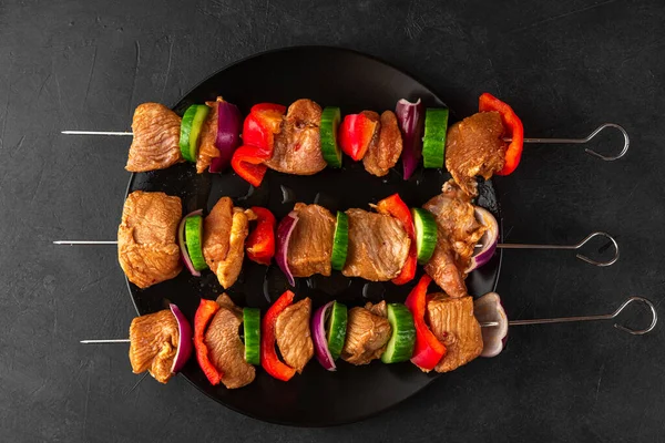 Syrový Shish Kebab Nebo Shashlik Marinované Grilované Maso Špejlích Zeleninou — Stock fotografie