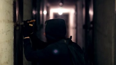 Hırsız kilidi kesmek