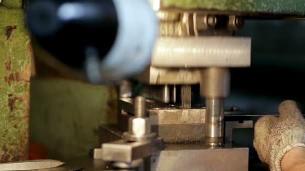 作業、マシンの鋼の詳細 — ストック動画