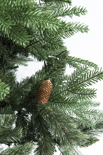 Albero Natale Artificiale Colore Verde Con Coni Primo Piano Sfondo — Foto Stock