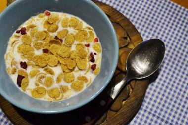 sabah sağlıklı bir kahvaltı bir