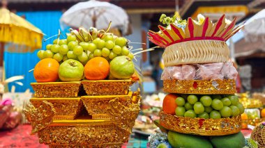 Geleneksel Balili Gebogan Taze Meyveli Teklif