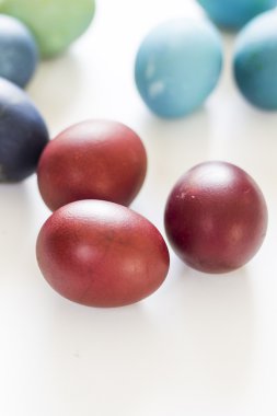 Paskalya, renkli boyalı yumurta.