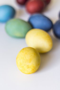 Paskalya, renkli boyalı yumurta.