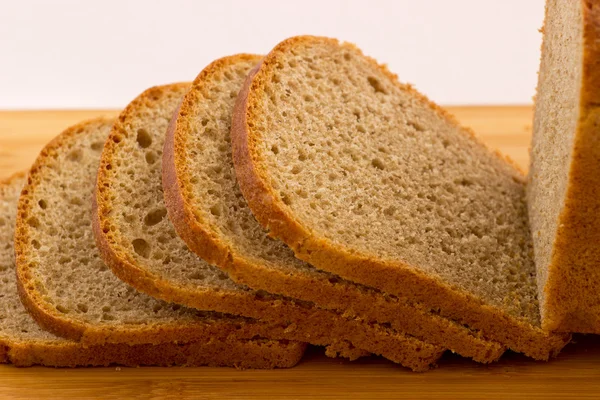 Zdrowy chleb, pokrojona w plastry. — Zdjęcie stockowe