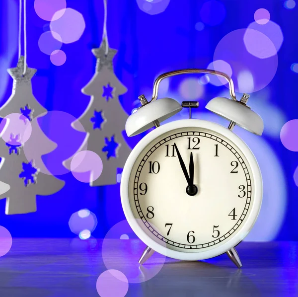 Postal Año Nuevo Con Reloj Decoración Navideña —  Fotos de Stock