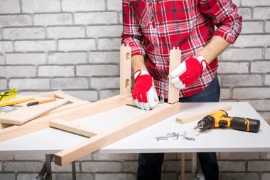 Profesyonel Mobilya Derneği İşçi Birliği Başkanı. Mobilya Kurulumu.