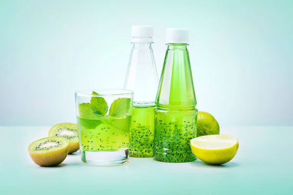 Groene Smoothies Met Munt Ingrediënten Concept Van Dieet Lichaamsreiniging Gezond — Stockfoto