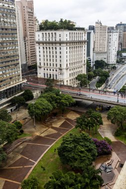 Anhangabau Vadisi, Çay Viyadük ve Sao Paulo şehir merkezindeki belediye binasının havadan görüntüsü..