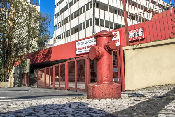 2018年1月5日 巴西圣保罗 位于圣保罗市中心中央消防局前的红街消防栓 — 图库照片