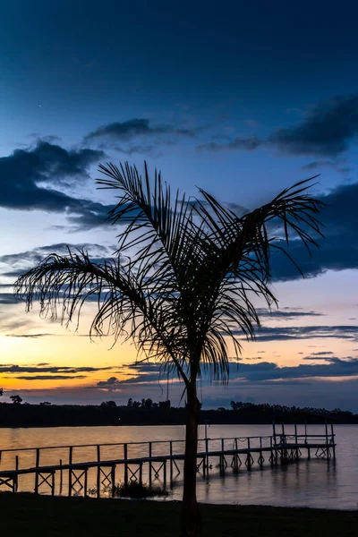 Пірс Краю Озера Заходом Сонця Бразилії — стокове фото