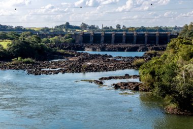 Salto Grande, Sao Paulo, Brezilya, 30 Mayıs 2019. Salto Grande Hidroelektrik Santrali (Lucas Nogueira Garcez), Parana eyaletinin Sao Paulo ve Cambara eyaletleri arasında, Salto Grande belediyeleri arasında Paranapanema Nehri üzerinde yer alan bir fabrikadır..