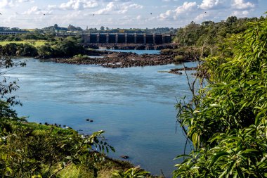 Salto Grande, Sao Paulo, Brezilya, 30 Mayıs 2019. Salto Grande Hidroelektrik Santrali (Lucas Nogueira Garcez), Parana eyaletinin Sao Paulo ve Camba eyaletleri arasında, Salto Grande belediyeleri arasında Paranapanema Nehri üzerinde yer alan bir fabrikadır..