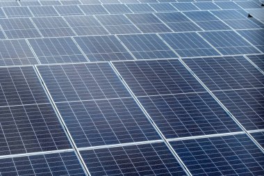 Brezilya 'daki devasa güneş panellerinin fotovoltaik modülleri enerji kavramı