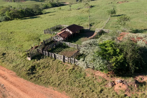 Vista Aérea Viejo Establo Madera Ganado Abandonado Brasil — Foto de Stock