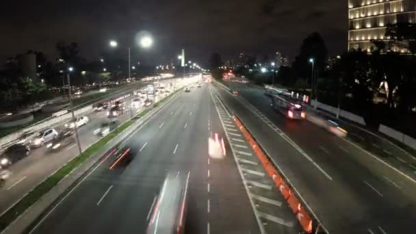 Caducidad Nocturna Tráfico Famosa Avenida Maio Sao Paulo Brasil Esta — Vídeo de stock