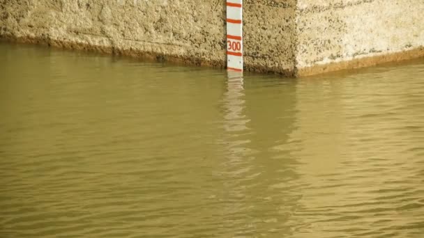 Waterstand Bij Dam Brazilië — Stockvideo