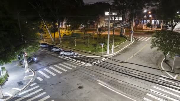 Νυχτερινή Διακοπή Της Κυκλοφορίας Σταυροδρόμι Στην Πόλη Του Σάο Πάολο — Αρχείο Βίντεο