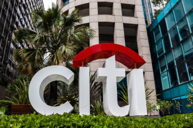 Sao Paulo, Brezilya, Ocak 06, 2021. Paulista Avenue, Sao Paulo 'daki Citigroup Center binasının önündeki tabela.