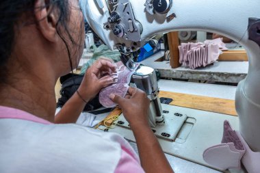 Birigui, Sao Paulo, Brezilya, 15 Nisan 2015. Birigui, Sao Paulo eyaletinde üretim hattı çocuk ayakkabıları endüstrisi