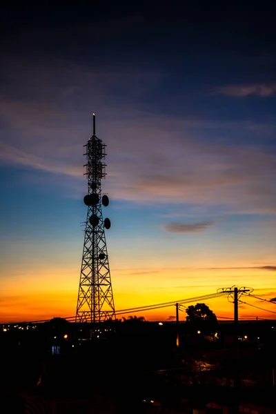 Silhuett Telekommunikationsantenn Brasilien Solnedgång — Stockfoto