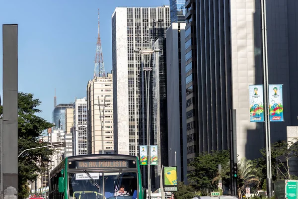 Сан Паулу Бразилия Июня 2014 Года Транспортные Средства Проспекте Паулиста — стоковое фото