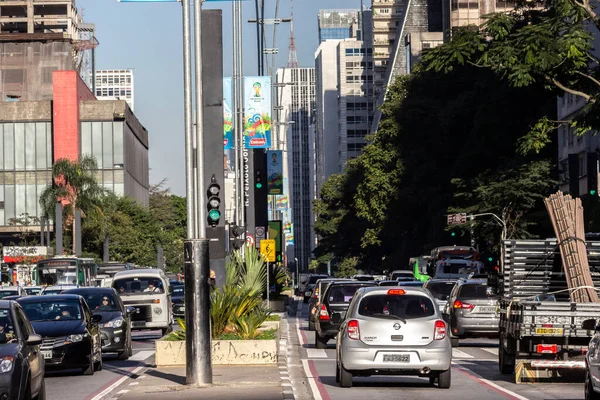 San Paolo Brasile Giugno 2014 Traffico Veicoli Viale Paulista Regione — Foto Stock